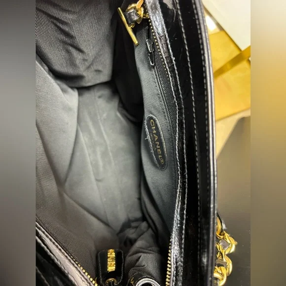 CHANEL Black CC Logo Patent Leather Chain Shoulder Tote Bag-4126843 - Picture 12 of 15